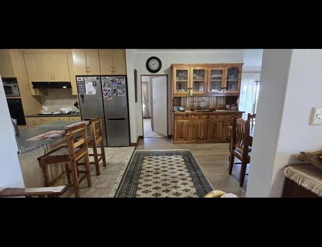 4 BEDROOM HOUSE FOR SALE IN FRAAIUITSIG